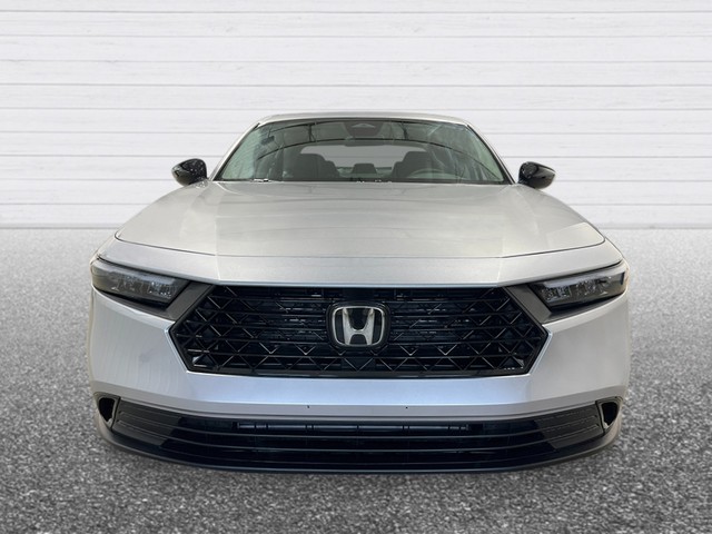 Honda Accord Sedan Vehicle Full-screen Gallery Image 10