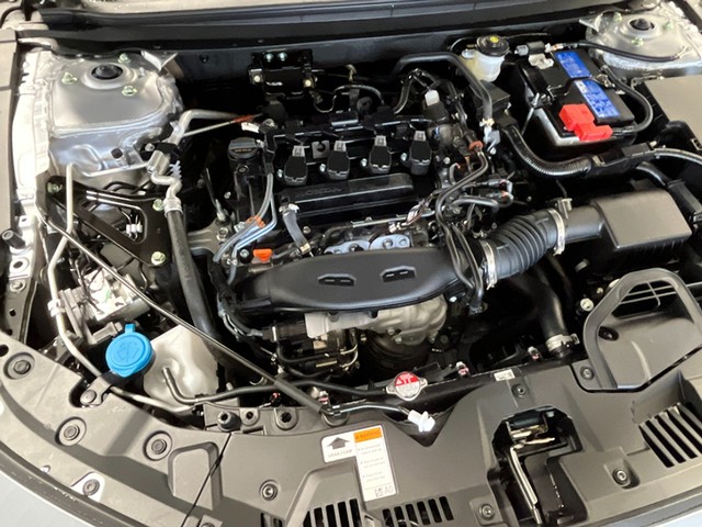 Honda Accord Sedan Vehicle Full-screen Gallery Image 12