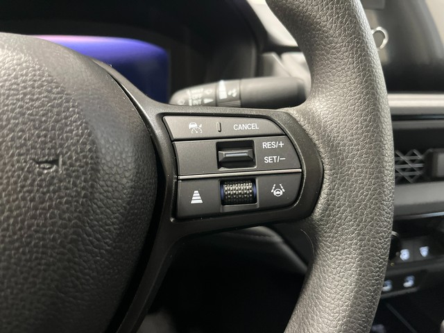 Honda Accord Sedan Vehicle Full-screen Gallery Image 19
