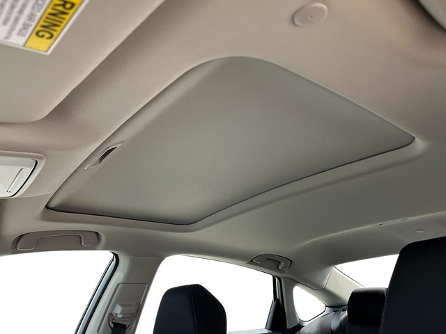 Honda Accord Sedan Vehicle Full-screen Gallery Image 24