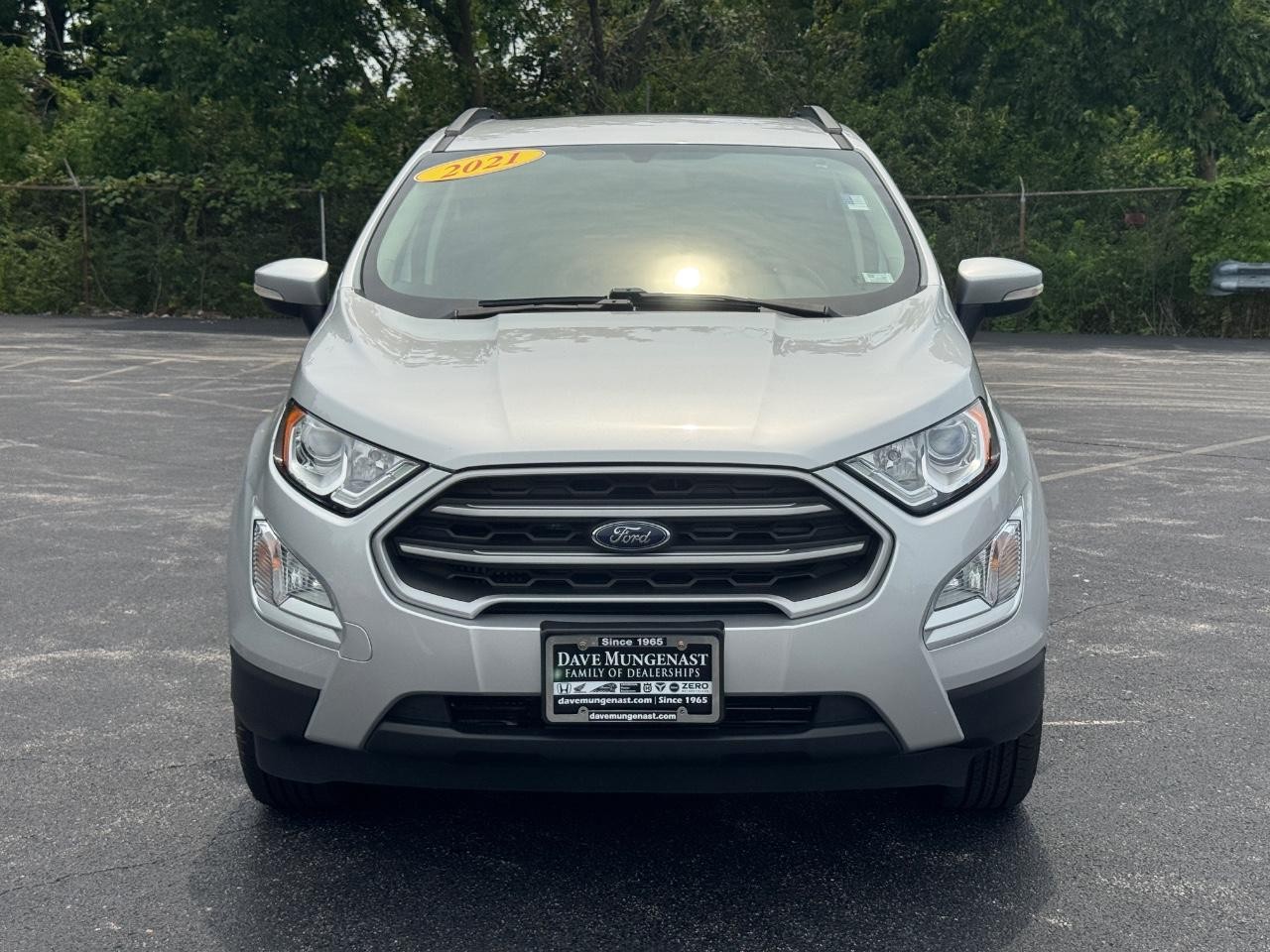 Ford EcoSport Vehicle Full-screen Gallery Image 09