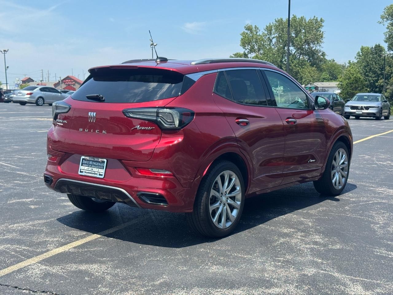 Buick Encore GX Vehicle Full-screen Gallery Image 04