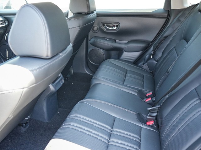Honda HR-V Vehicle Full-screen Gallery Image 22