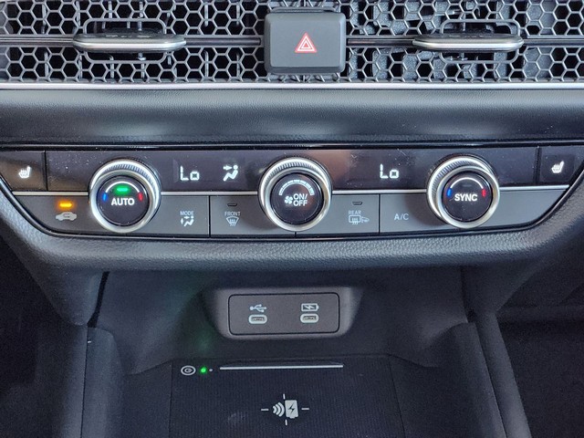 Honda HR-V Vehicle Full-screen Gallery Image 24