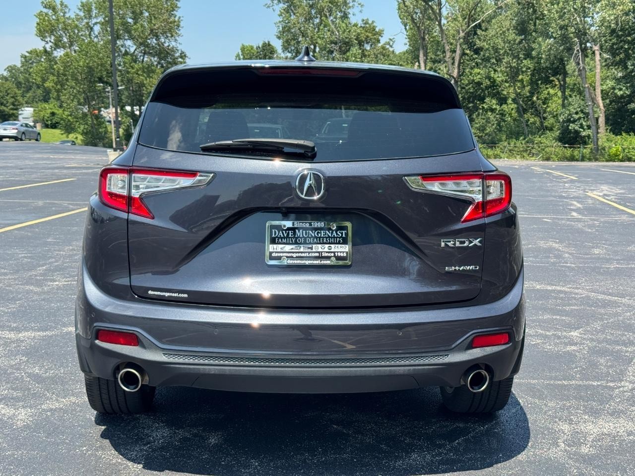Acura RDX Vehicle Full-screen Gallery Image 06