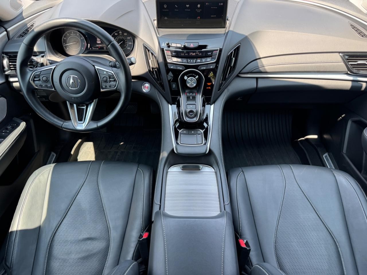 Acura RDX Vehicle Full-screen Gallery Image 12