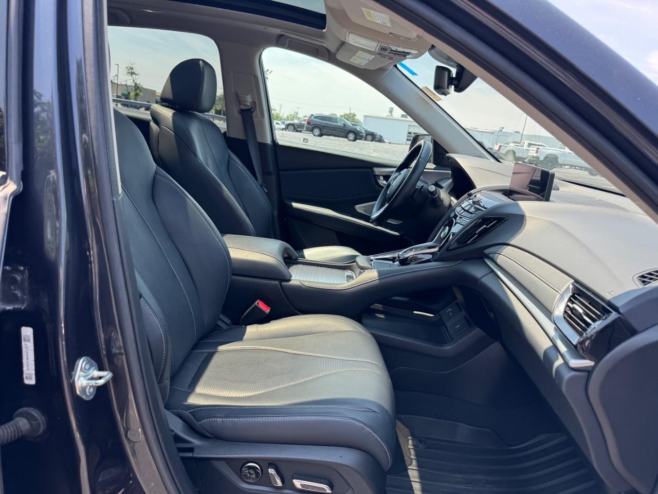 Acura RDX Vehicle Full-screen Gallery Image 18