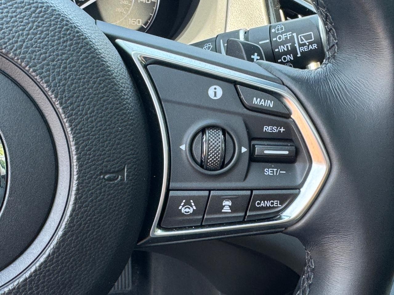 Acura RDX Vehicle Full-screen Gallery Image 23