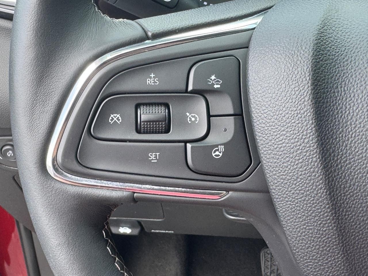 Buick Encore GX Vehicle Full-screen Gallery Image 21