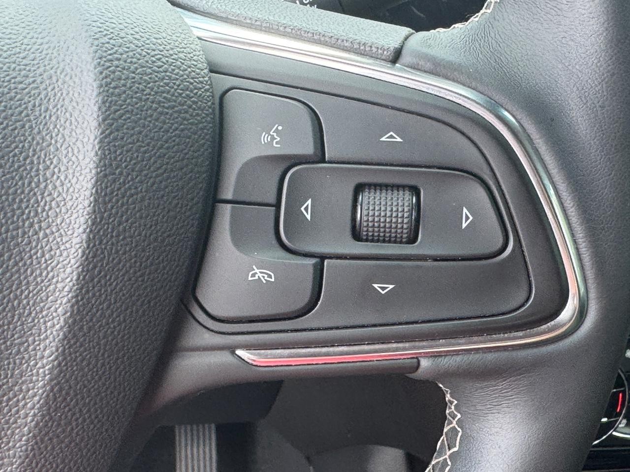 Buick Encore GX Vehicle Full-screen Gallery Image 22