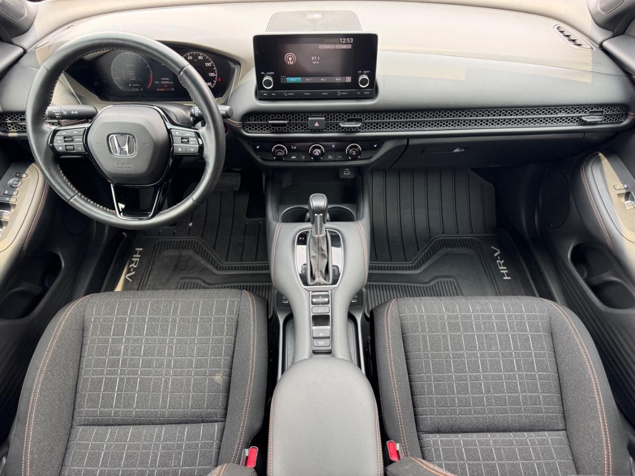 Honda HR-V Vehicle Full-screen Gallery Image 12