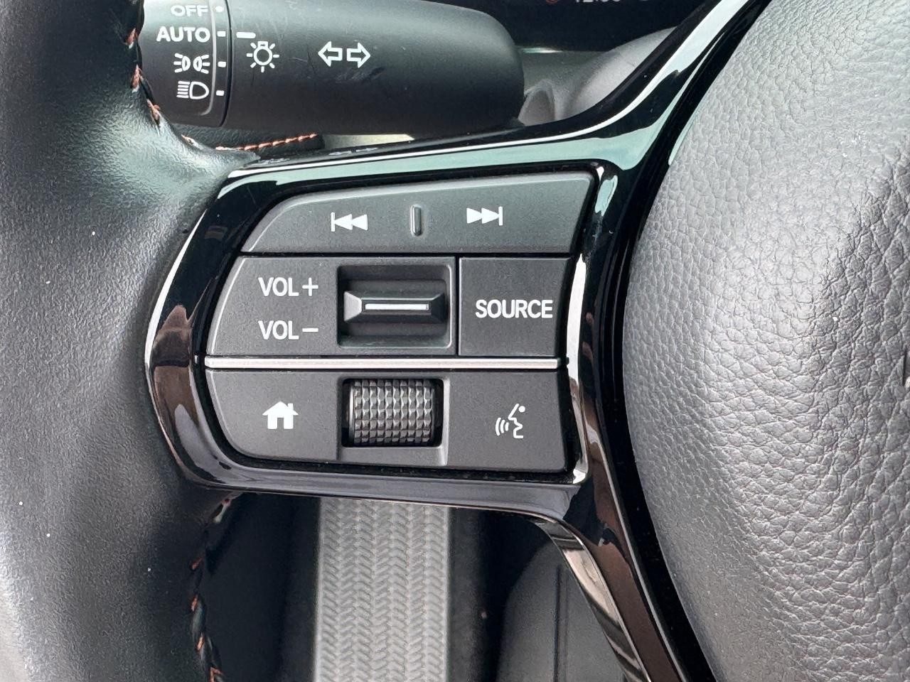Honda HR-V Vehicle Full-screen Gallery Image 20