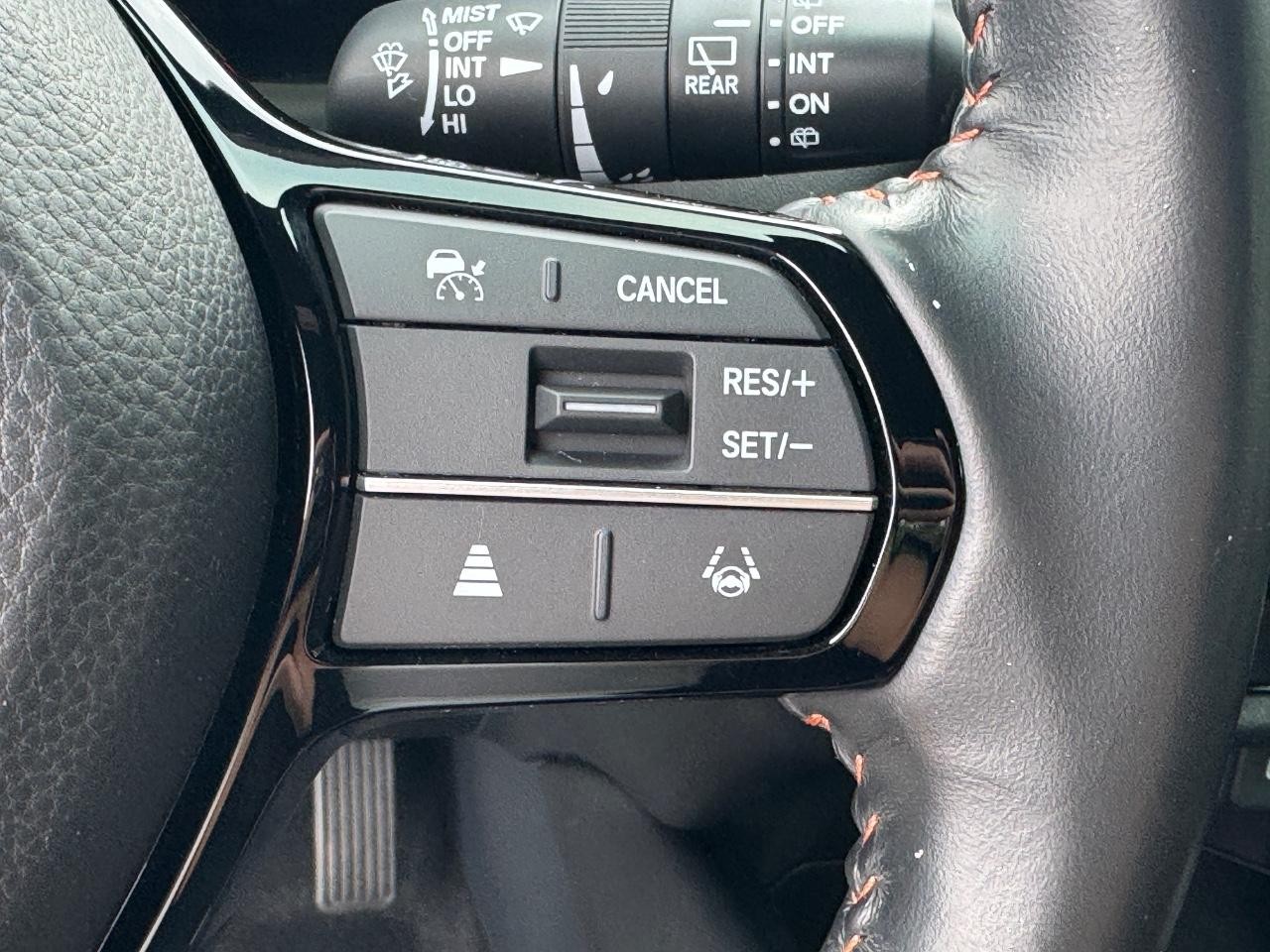 Honda HR-V Vehicle Full-screen Gallery Image 21