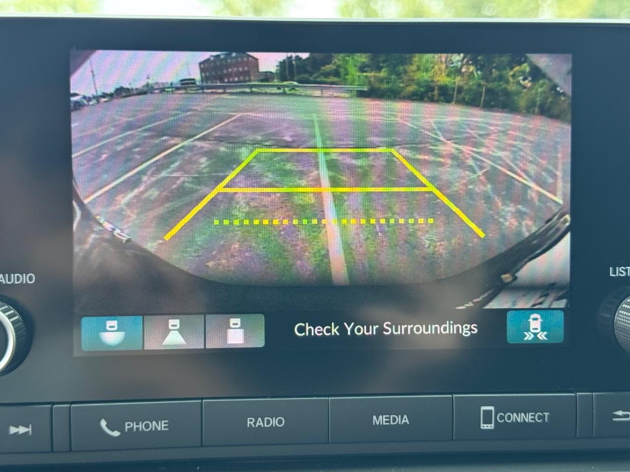 Honda HR-V Vehicle Full-screen Gallery Image 23