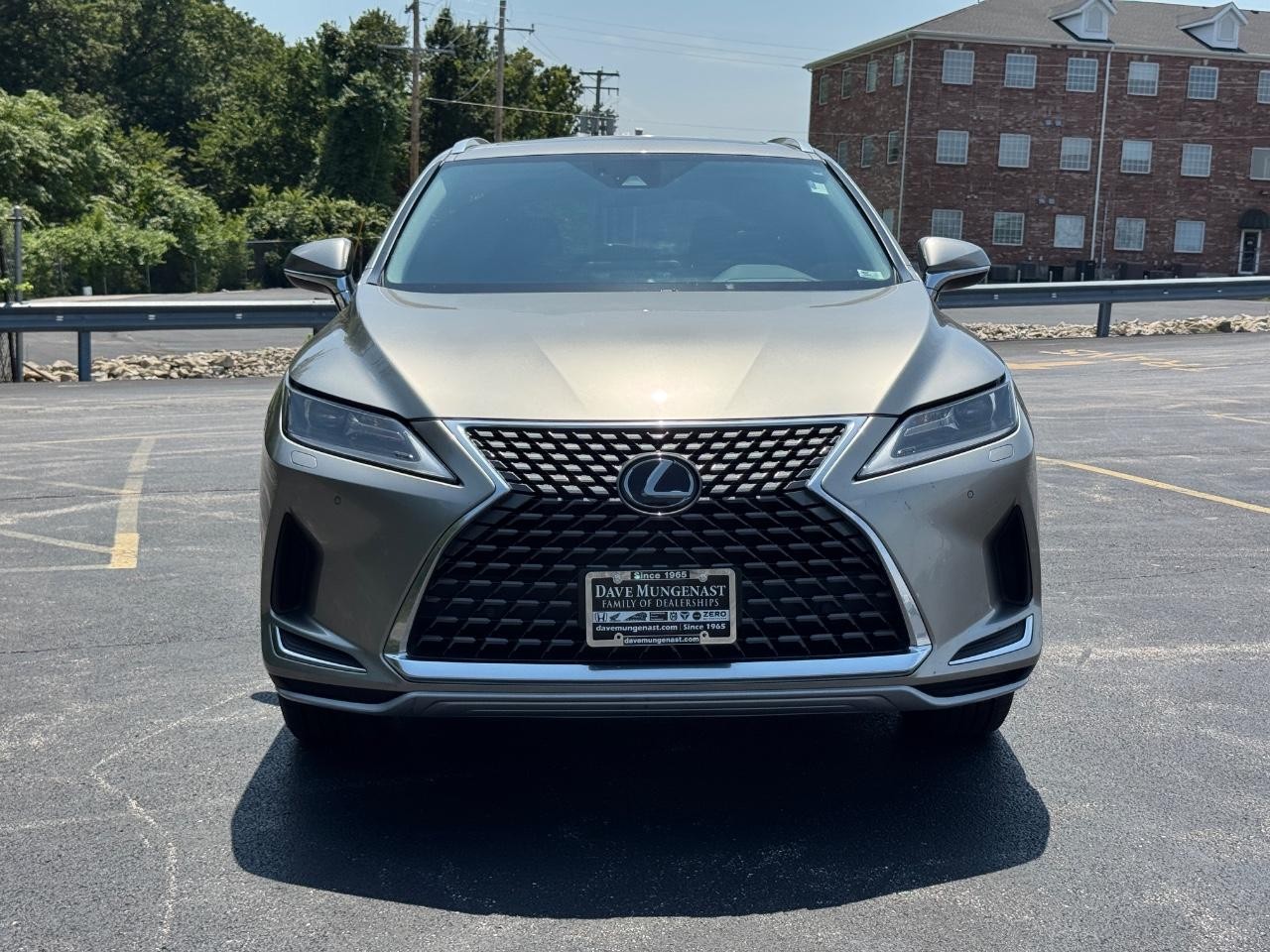 Lexus RX Vehicle Full-screen Gallery Image 10