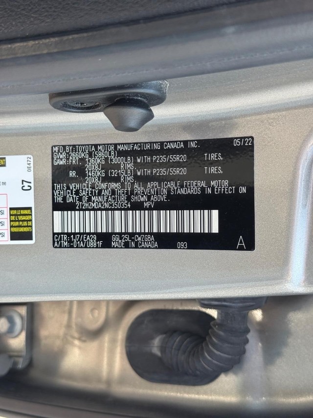 Lexus RX Vehicle Full-screen Gallery Image 34