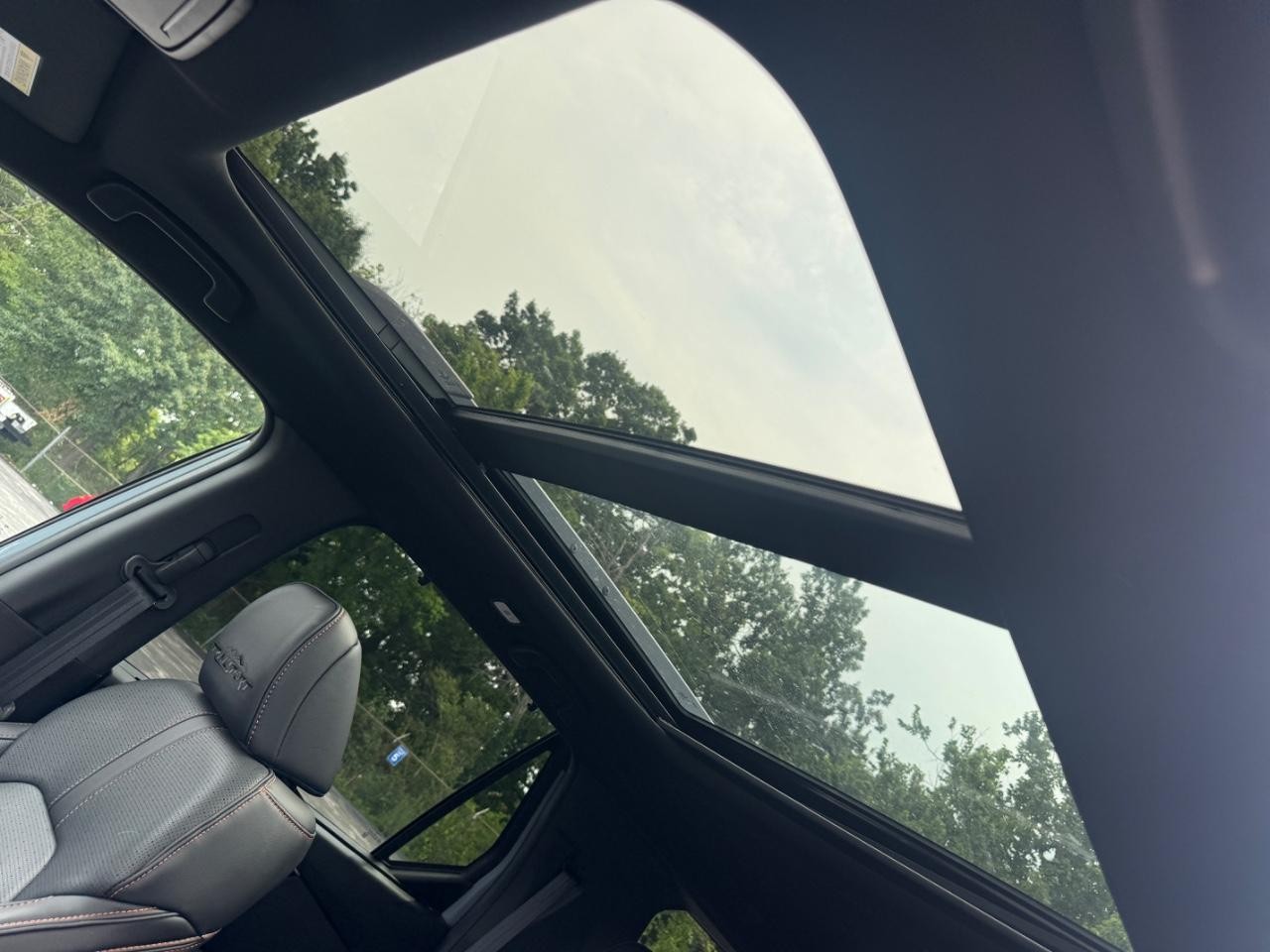 Honda Passport Vehicle Full-screen Gallery Image 20