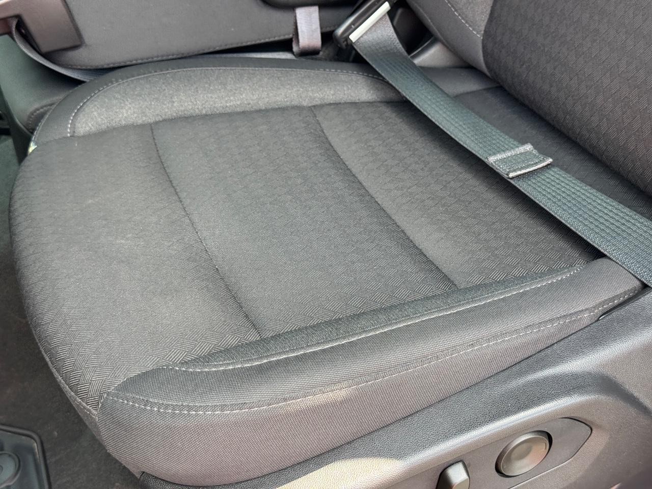 Chevrolet Silverado 1500 Vehicle Full-screen Gallery Image 26
