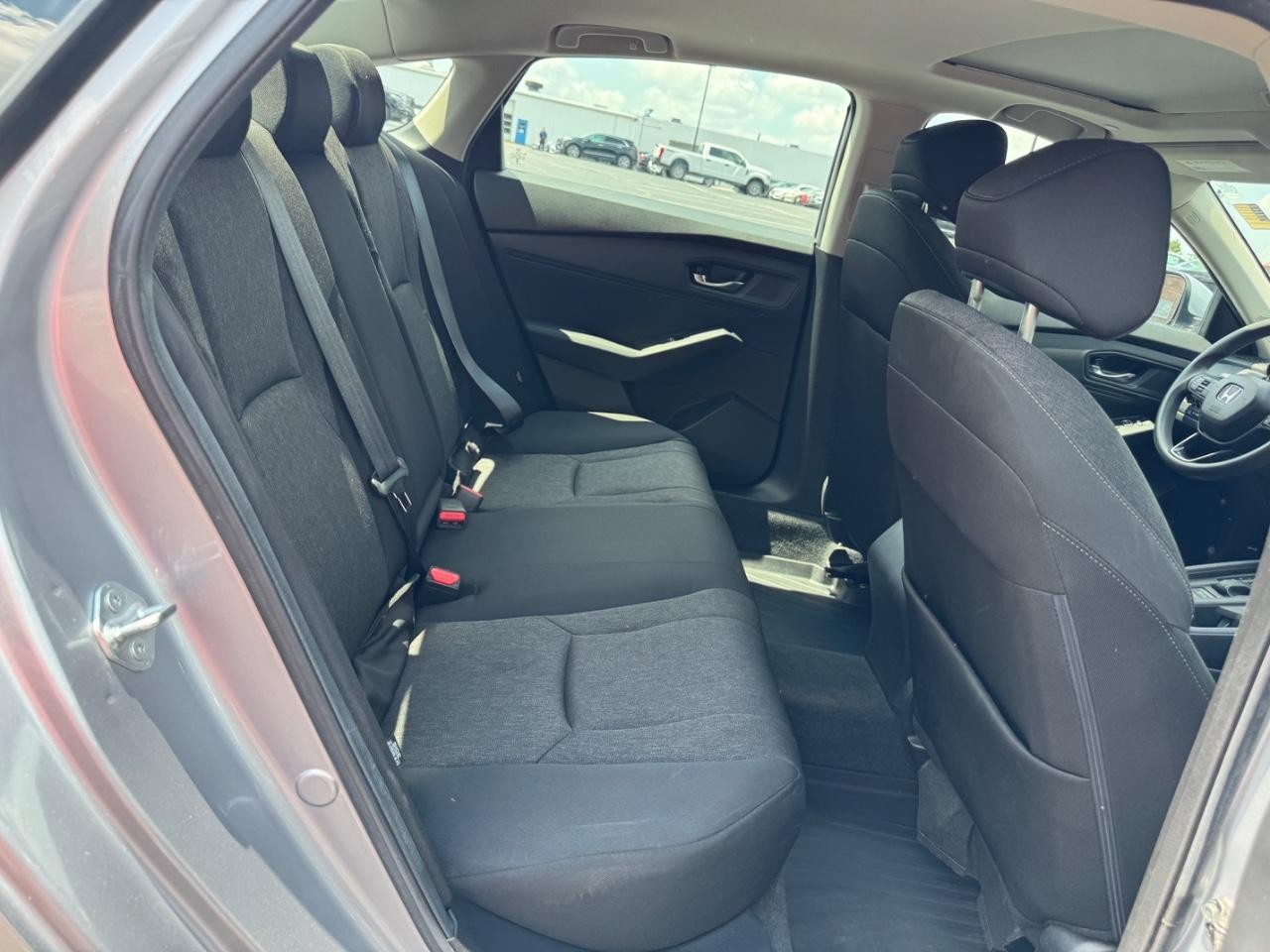 Honda Accord Sedan Vehicle Full-screen Gallery Image 11