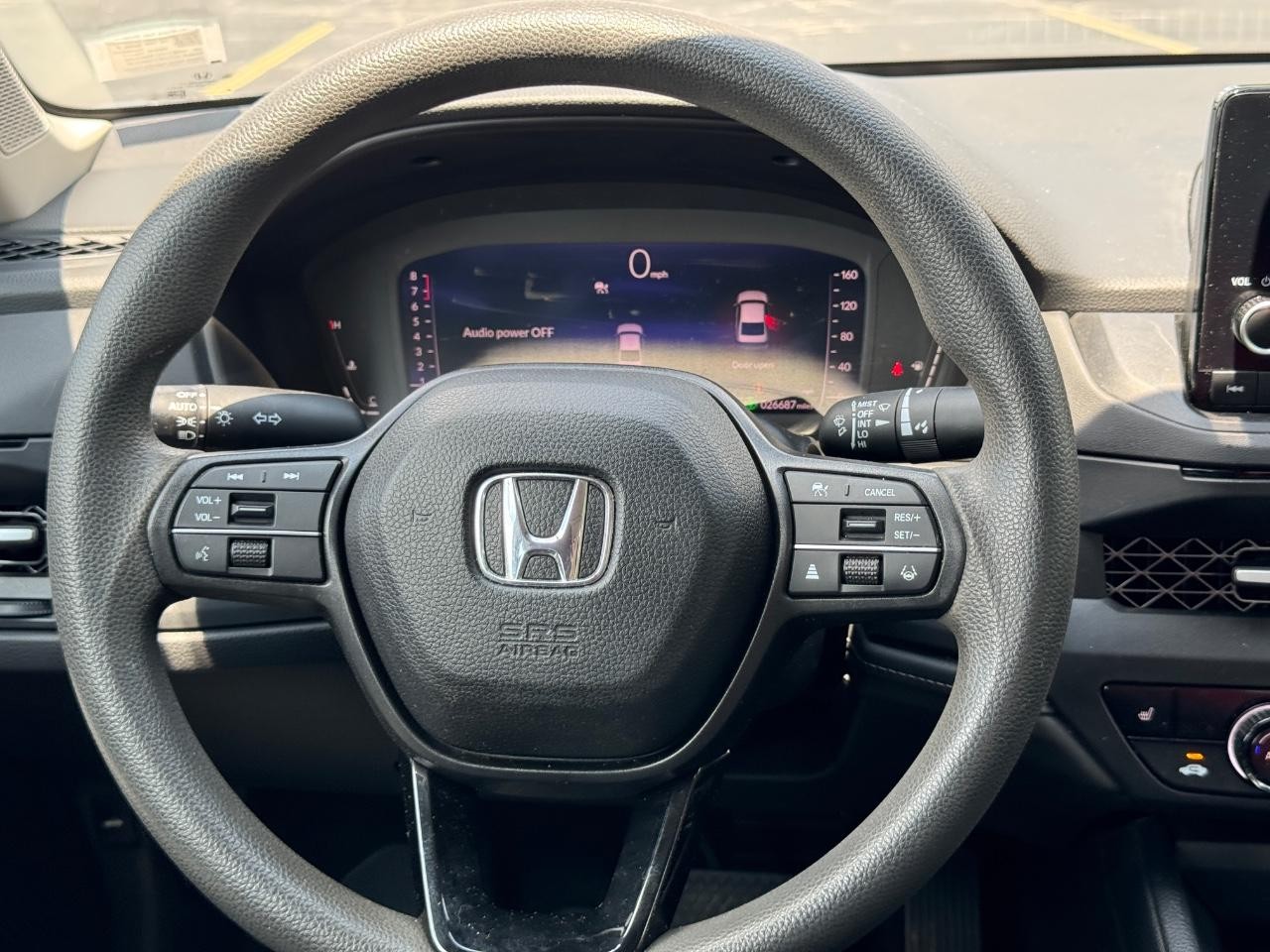 Honda Accord Sedan Vehicle Full-screen Gallery Image 13