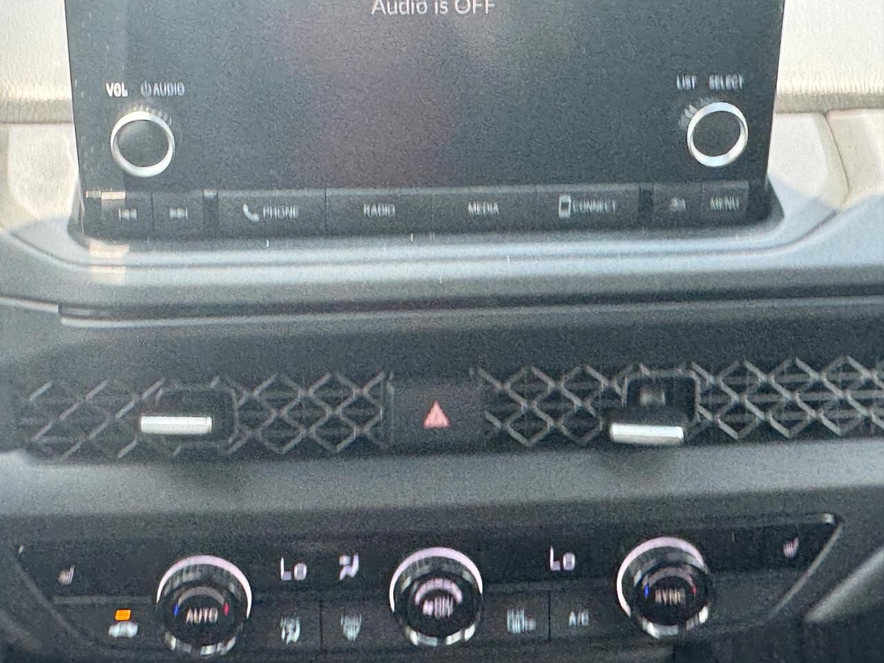 Honda Accord Sedan Vehicle Full-screen Gallery Image 14