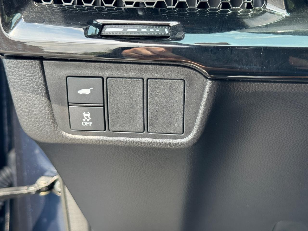 Honda CR-V Vehicle Full-screen Gallery Image 25