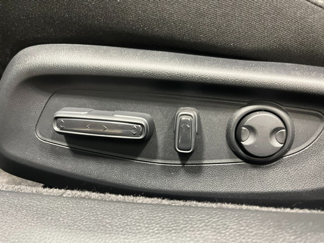 Honda Accord Sedan Vehicle Full-screen Gallery Image 15