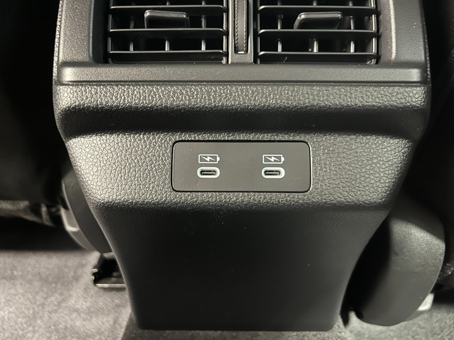 Honda Accord Sedan Vehicle Full-screen Gallery Image 26