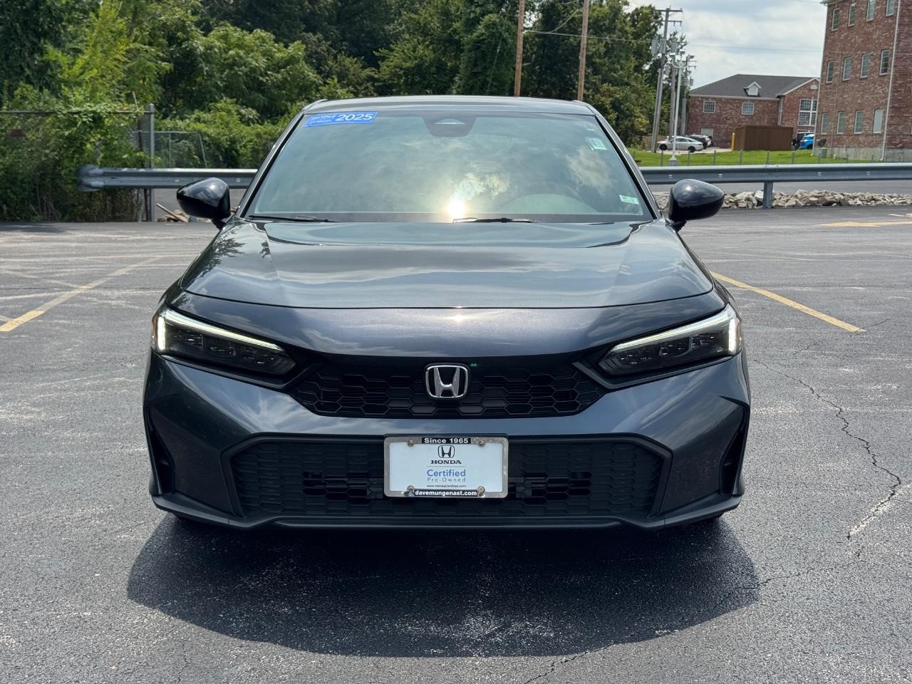 Honda Civic Hatchback Vehicle Full-screen Gallery Image 10