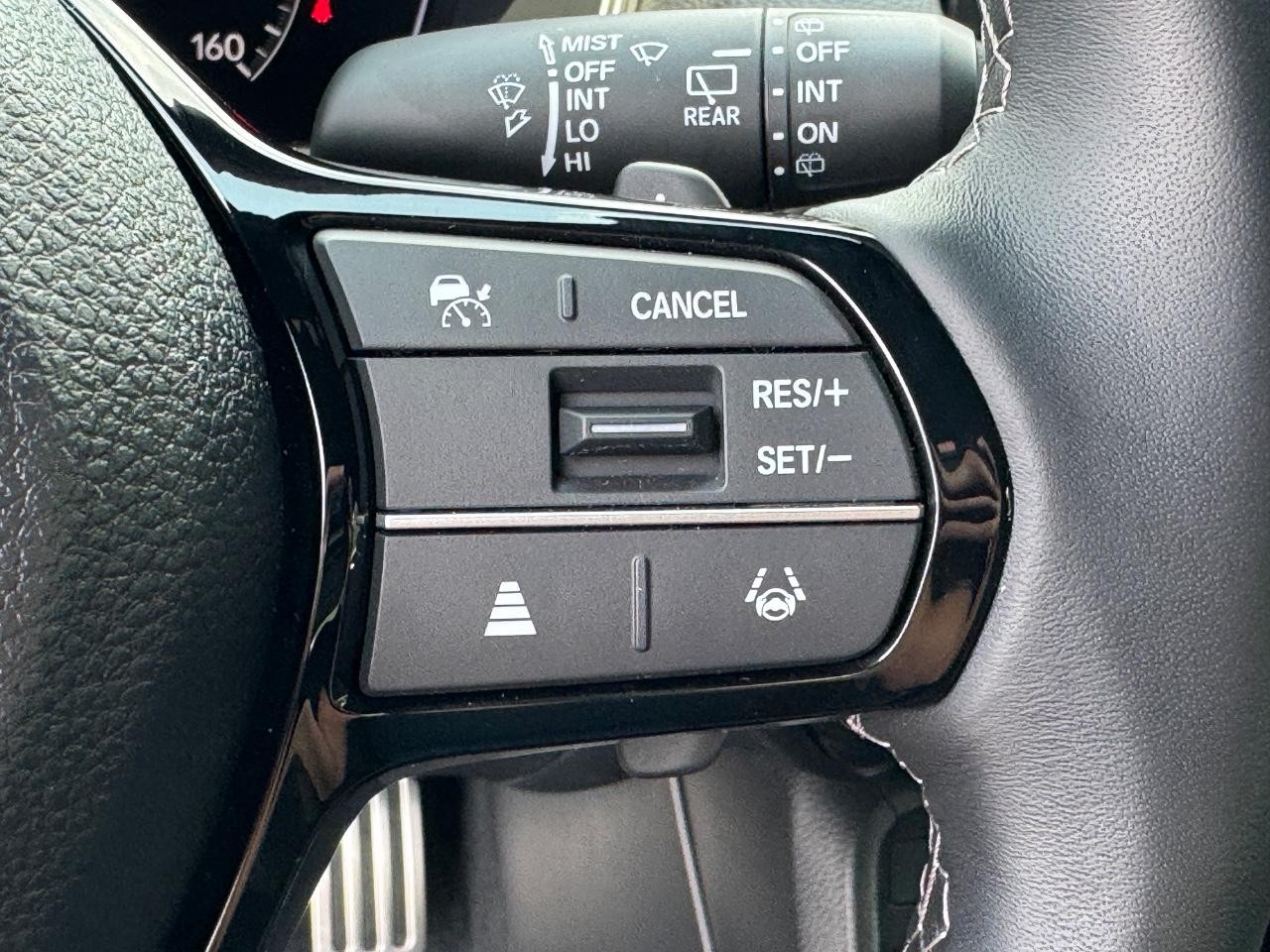 Honda Civic Hatchback Vehicle Full-screen Gallery Image 21