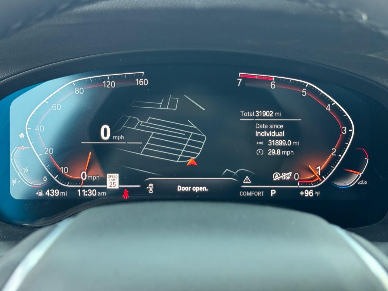 BMW X4 Vehicle Full-screen Gallery Image 20