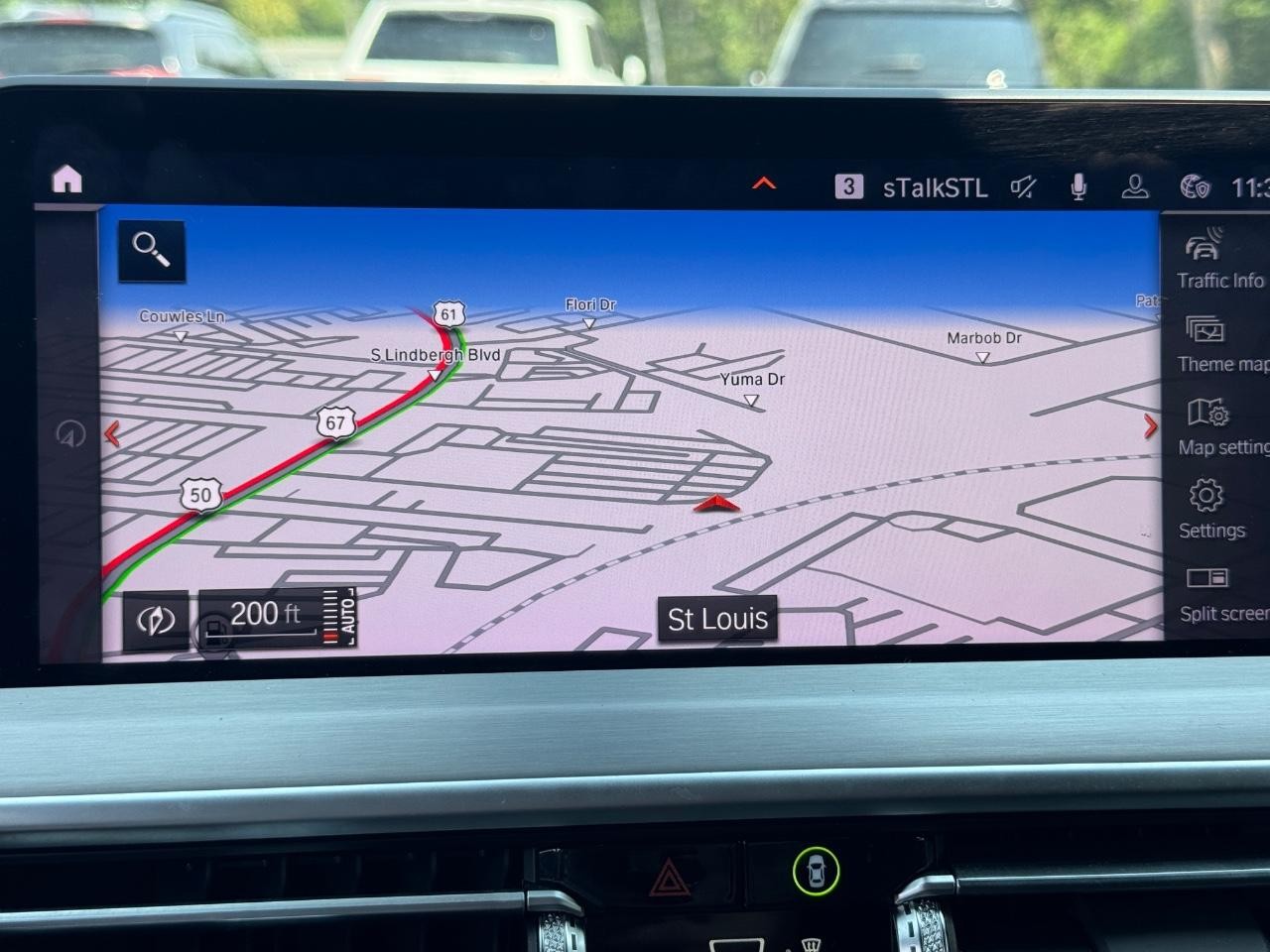 BMW X4 Vehicle Full-screen Gallery Image 25