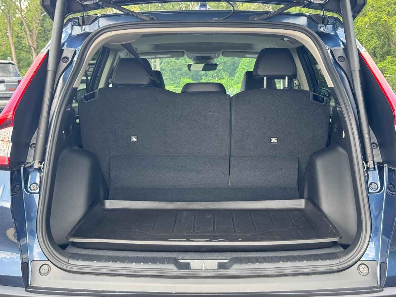 Honda CR-V Vehicle Full-screen Gallery Image 05