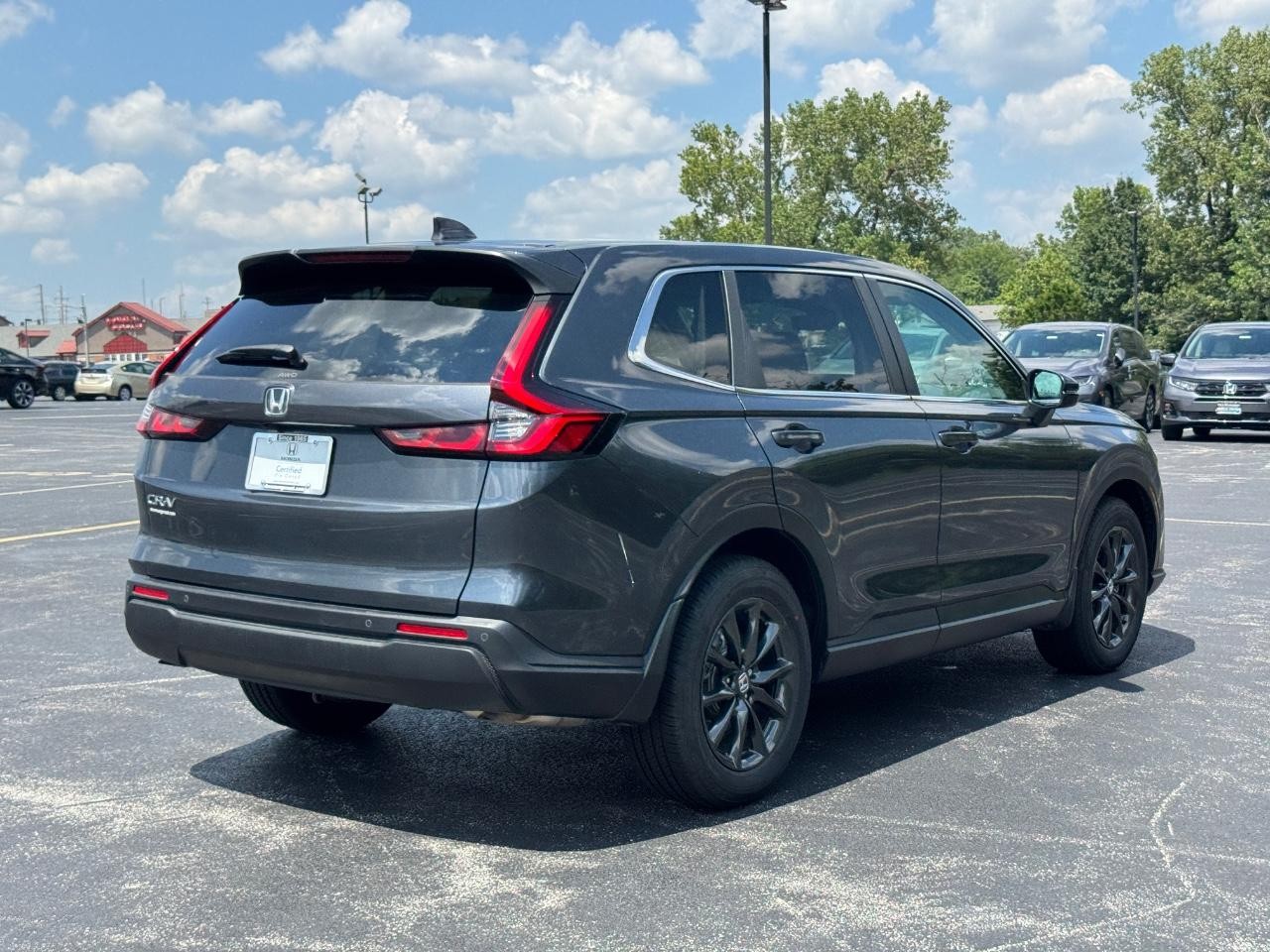 Honda CR-V Vehicle Full-screen Gallery Image 04
