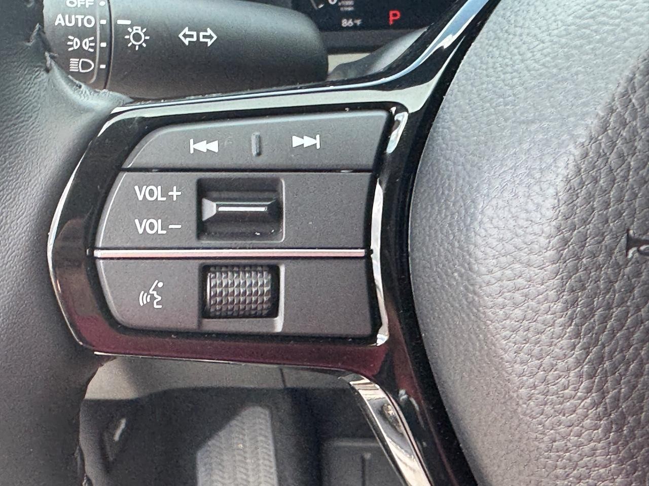 Honda CR-V Vehicle Full-screen Gallery Image 22