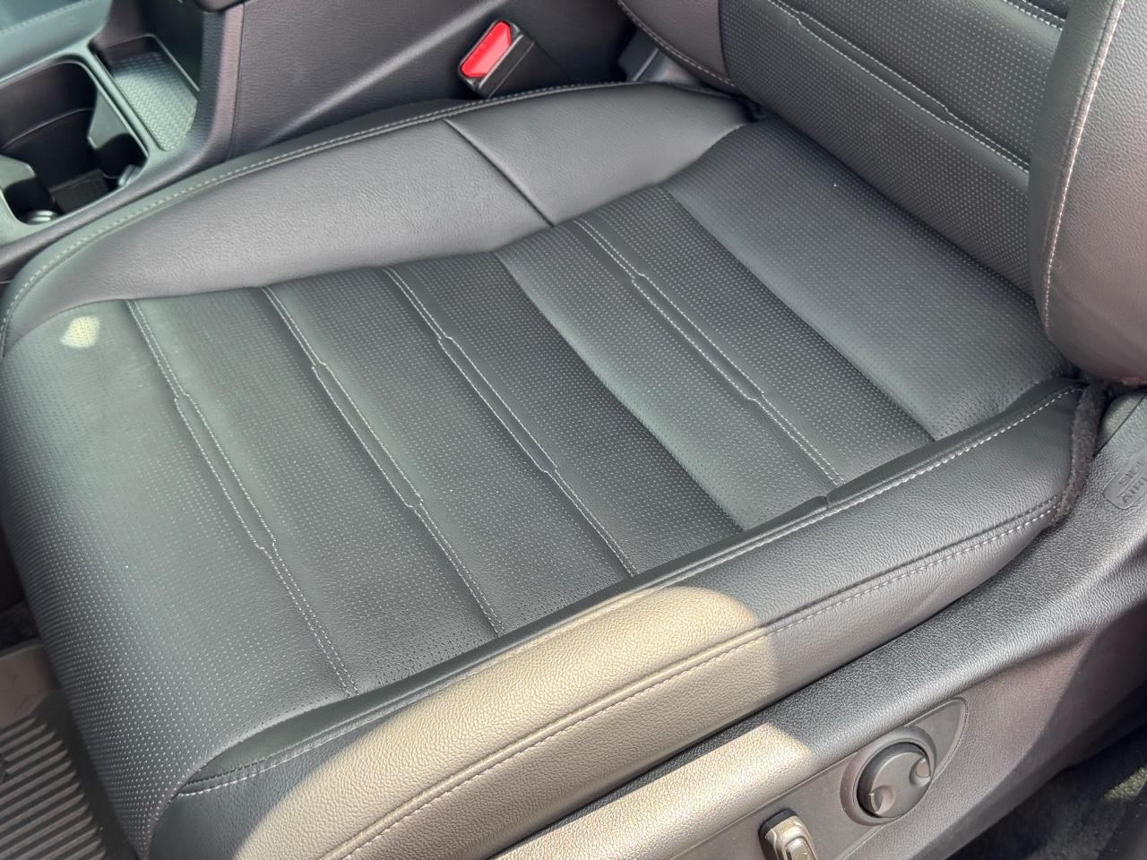 Honda CR-V Vehicle Full-screen Gallery Image 26