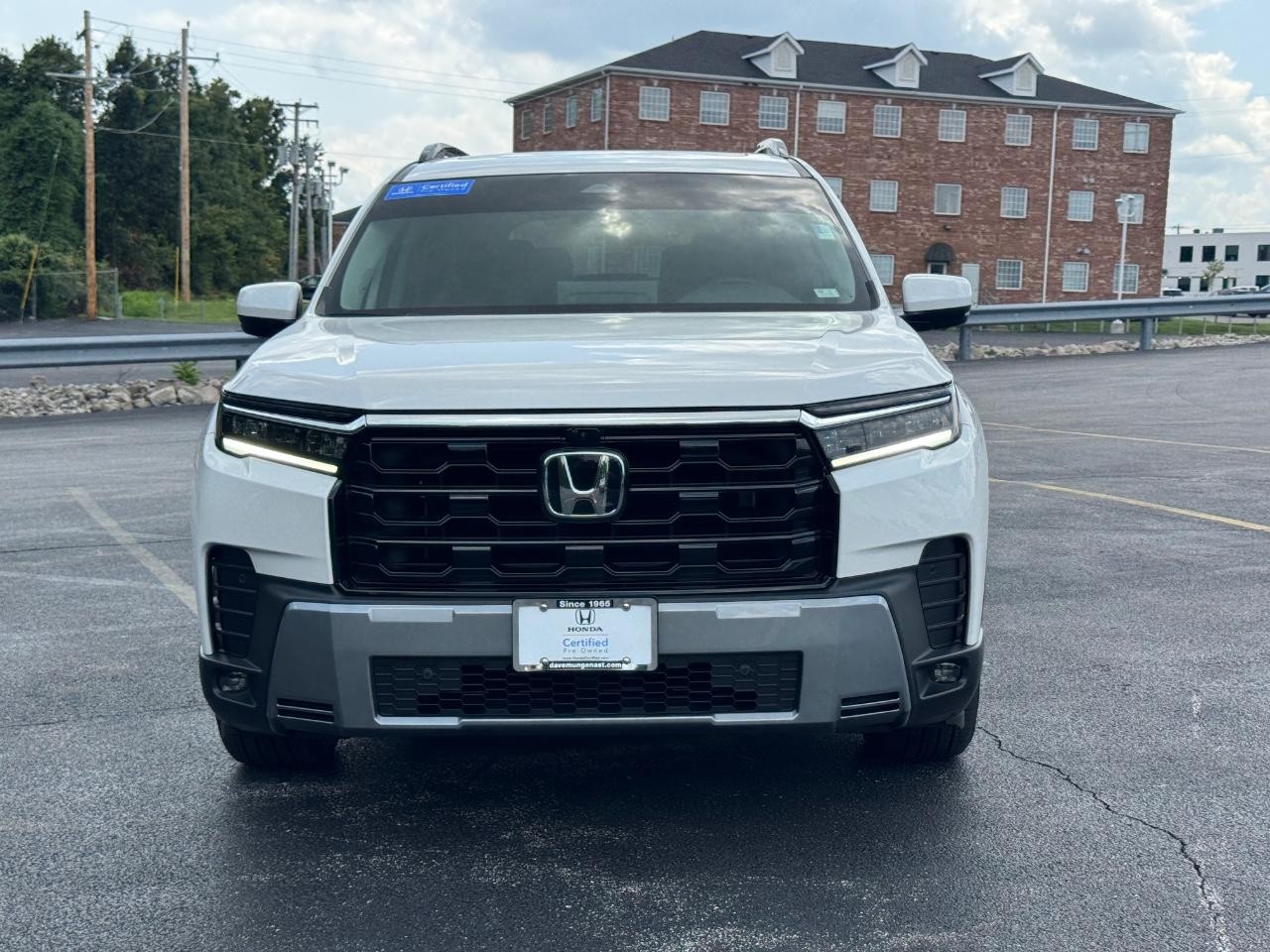 Honda Pilot Vehicle Full-screen Gallery Image 10