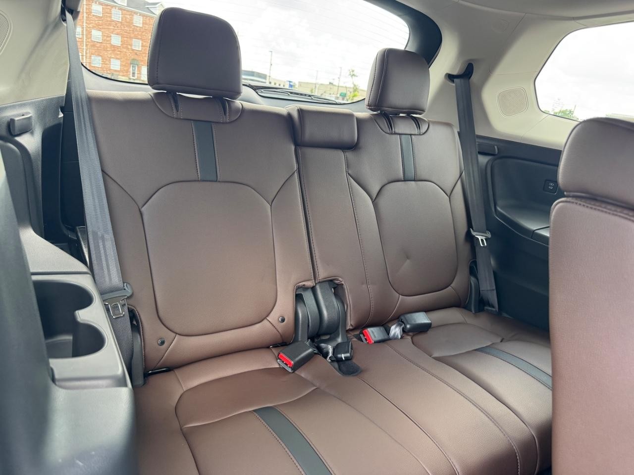 Honda Pilot Vehicle Full-screen Gallery Image 12