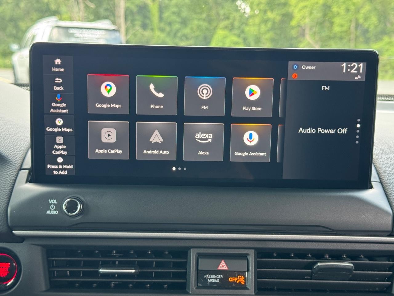 Honda Pilot Vehicle Full-screen Gallery Image 15