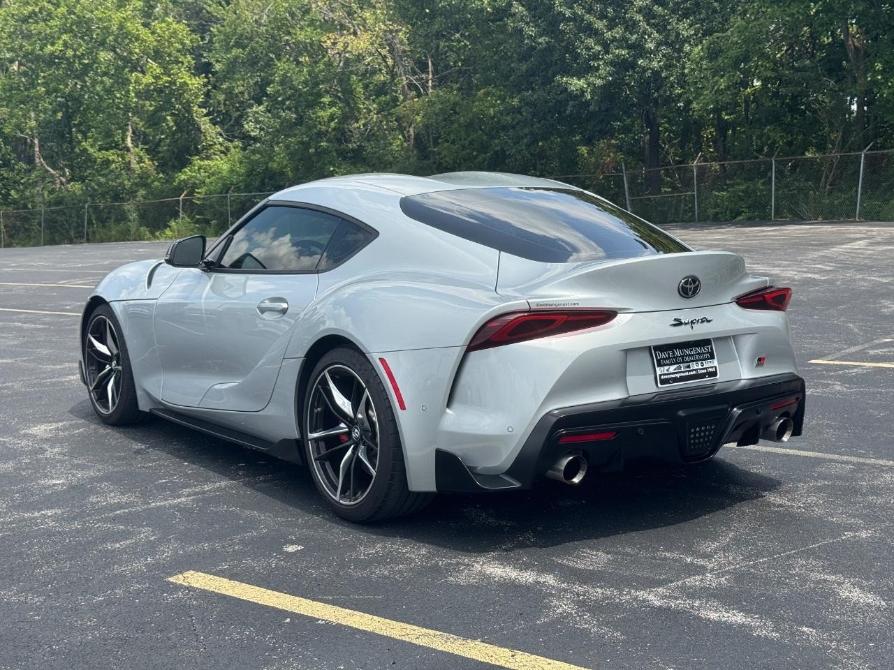 Toyota GR Supra Vehicle Full-screen Gallery Image 07