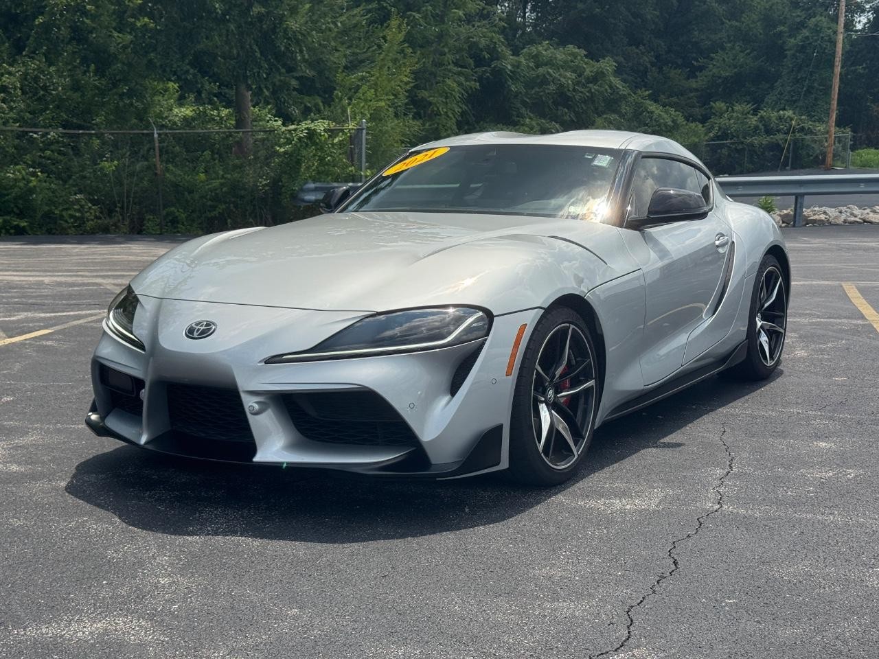 Toyota GR Supra Vehicle Full-screen Gallery Image 09