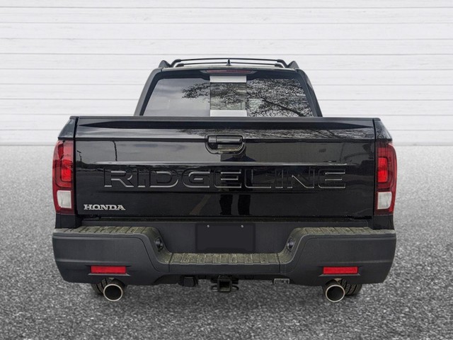 Honda Ridgeline Vehicle Full-screen Gallery Image 05