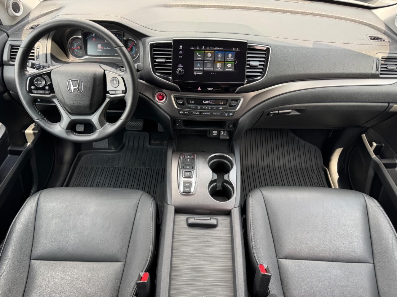 Honda Pilot Vehicle Full-screen Gallery Image 13