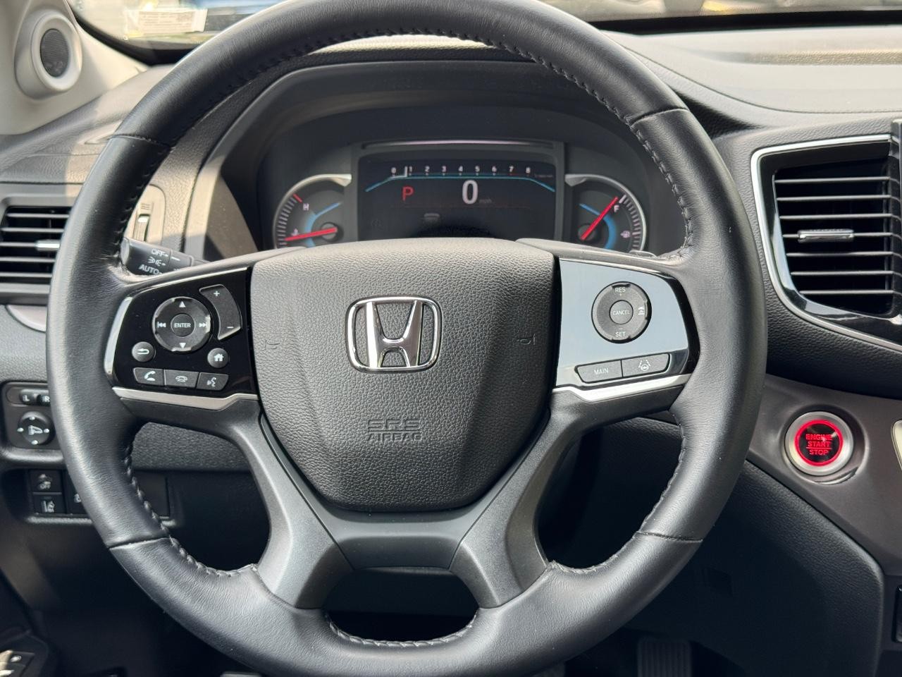 Honda Pilot Vehicle Full-screen Gallery Image 14