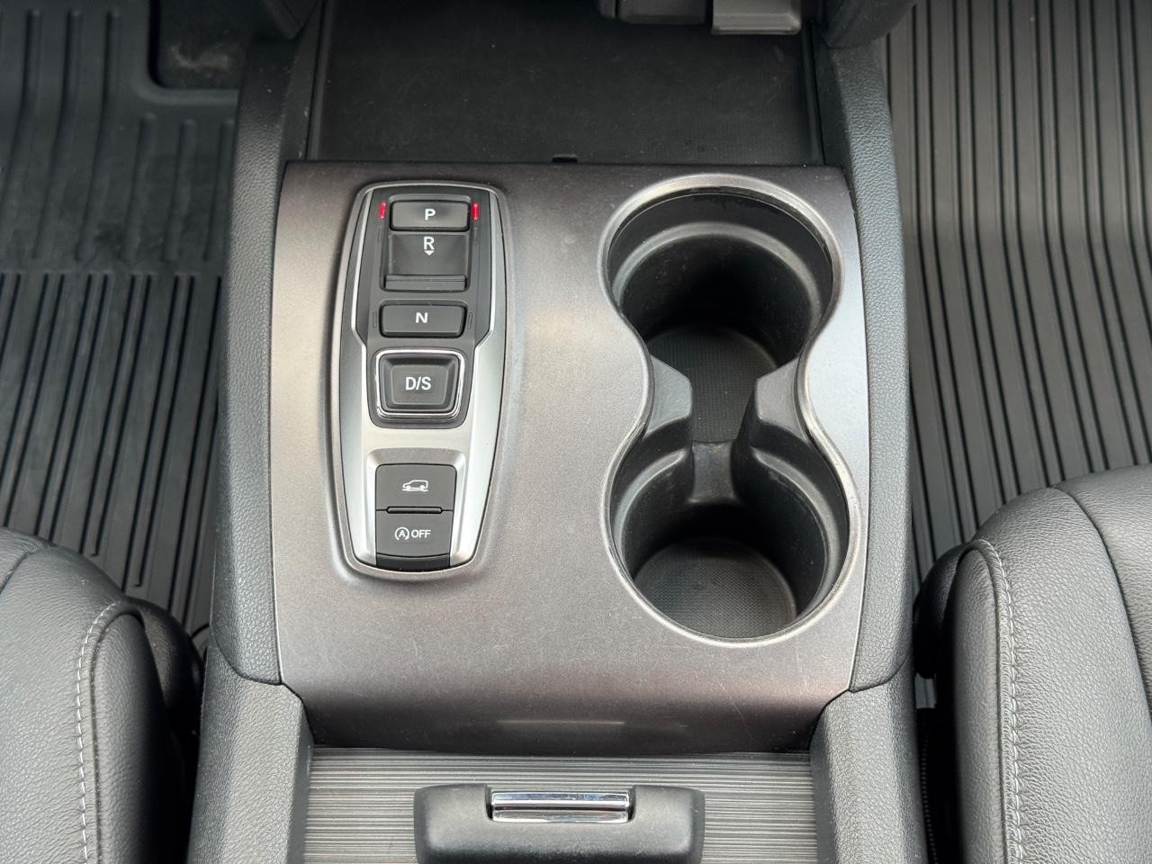 Honda Pilot Vehicle Full-screen Gallery Image 17