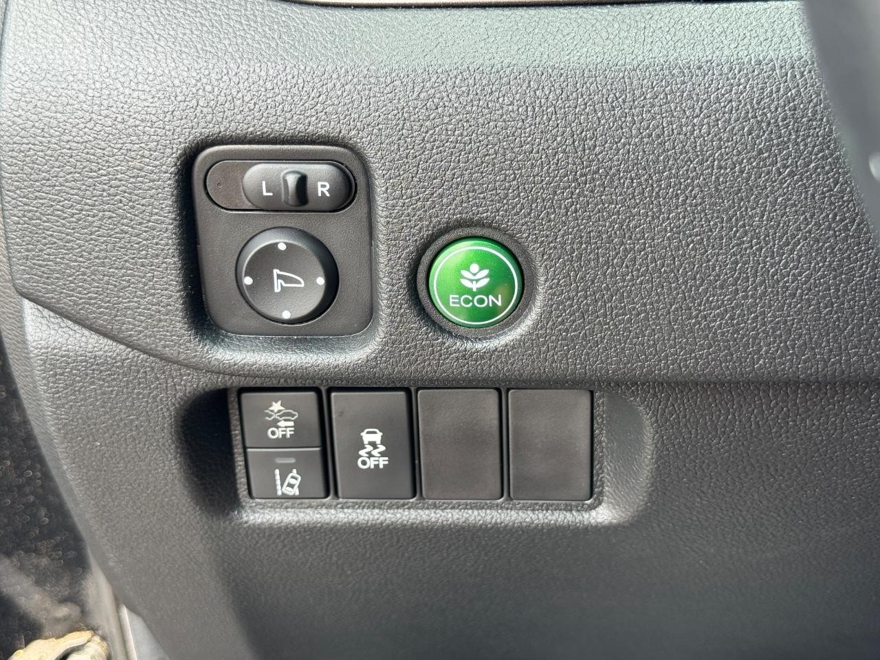Honda Pilot Vehicle Full-screen Gallery Image 25