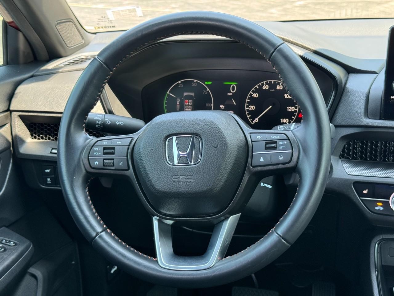 Honda CR-V Hybrid Vehicle Full-screen Gallery Image 15