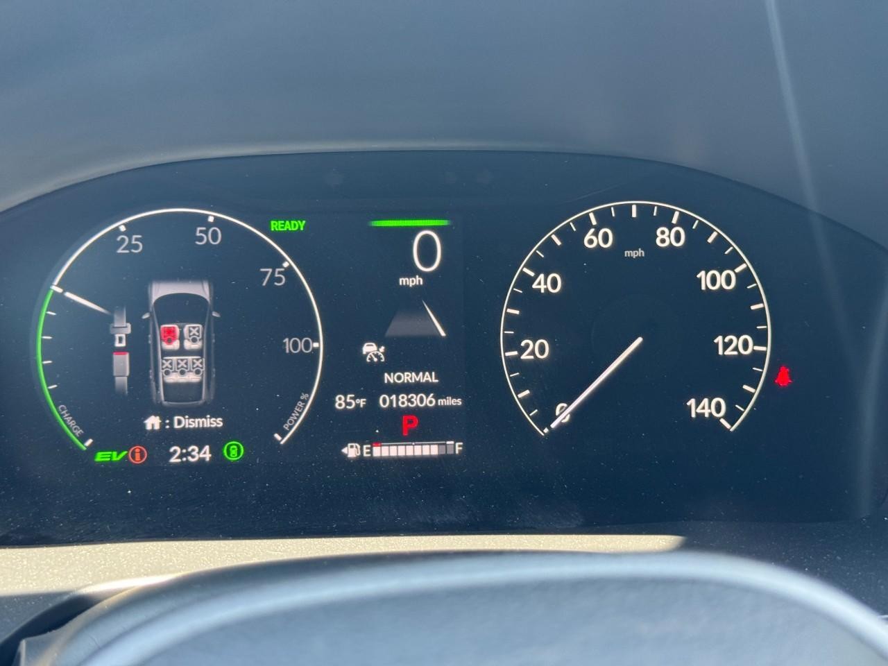 Honda CR-V Hybrid Vehicle Full-screen Gallery Image 25