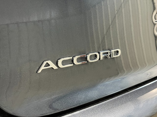 Honda Accord Sedan Vehicle Full-screen Gallery Image 08