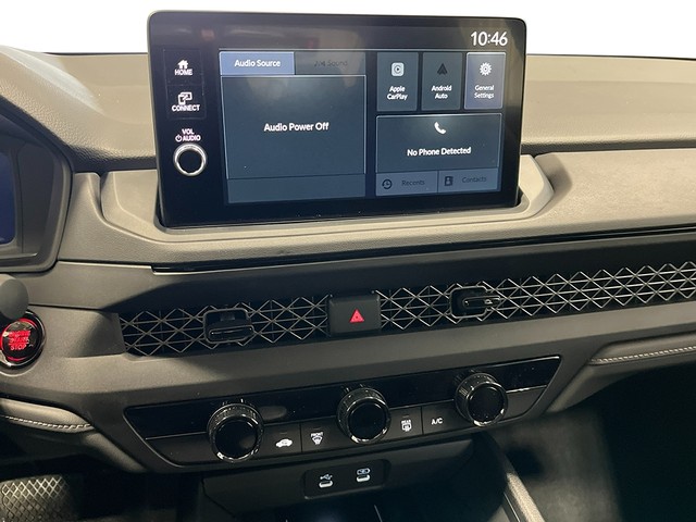 Honda Accord Sedan Vehicle Full-screen Gallery Image 17